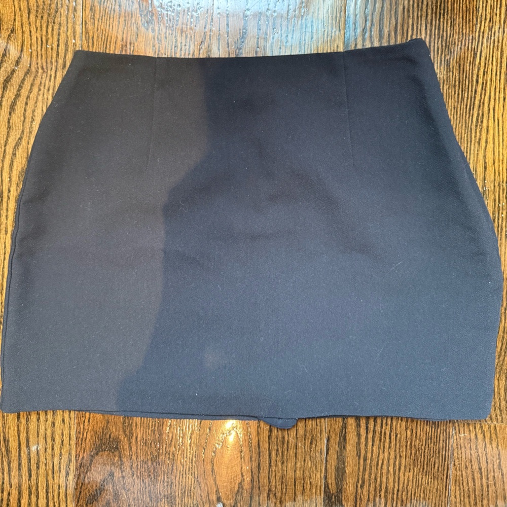 Abercrombie & Fitch Black Mini Skirt
